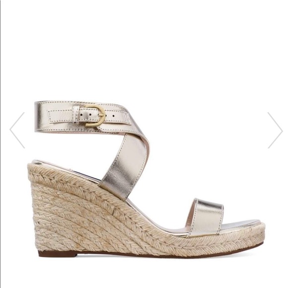 the lexia wedge
